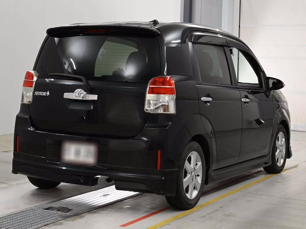 TOYOTA SPADE