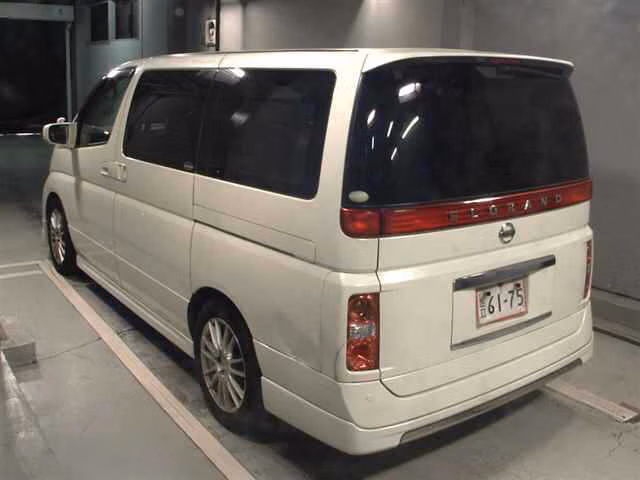 NISSAN ELGRAND