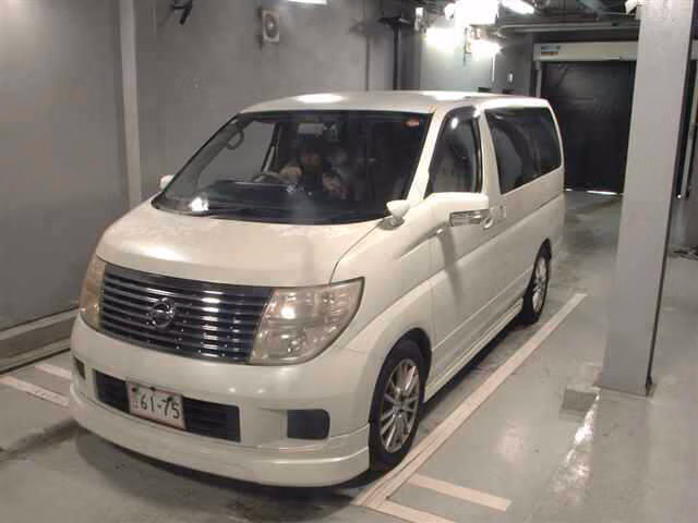 NISSAN ELGRAND