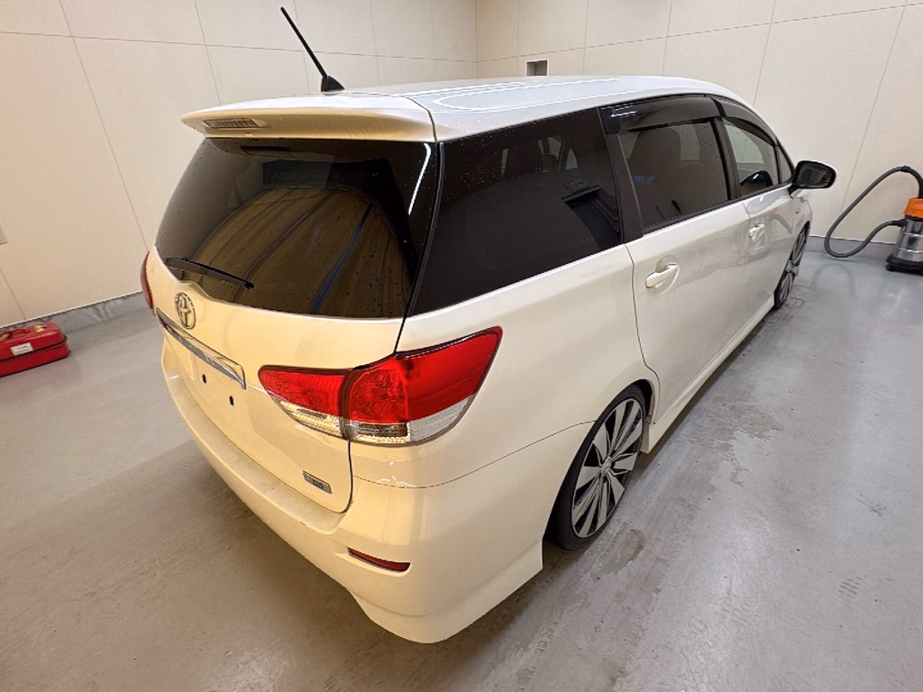 TOYOTA WISH