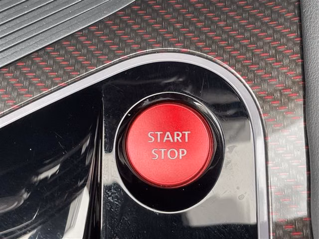 Nissan Aura