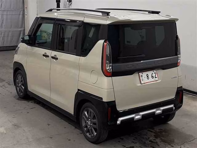 MITSUBISHI DELICA MINI
