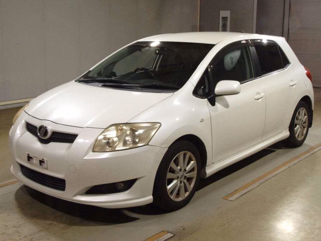 TOYOTA AURIS