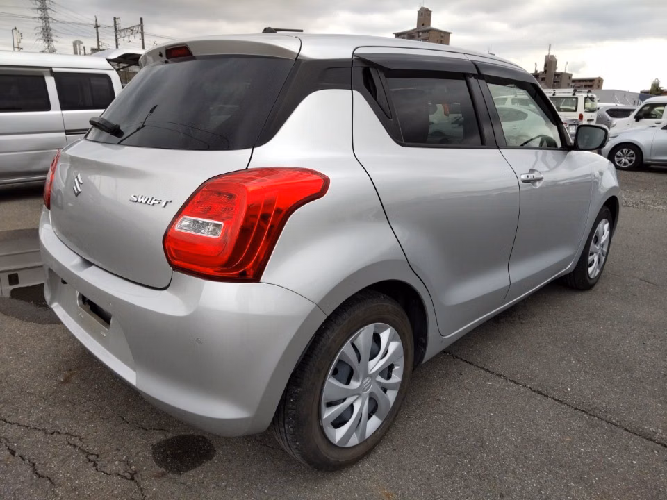 SUZUKI SWIFT