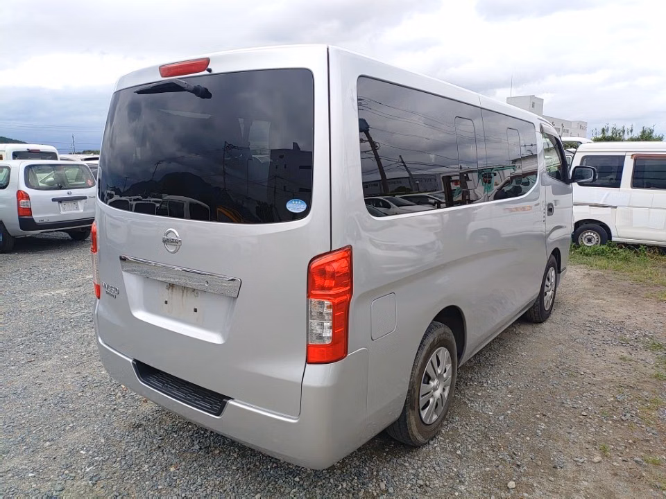 NISSAN NV350 CARAVAN
