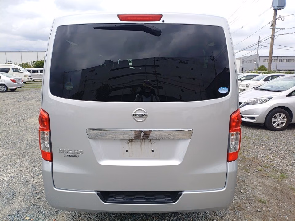 NISSAN NV350 CARAVAN