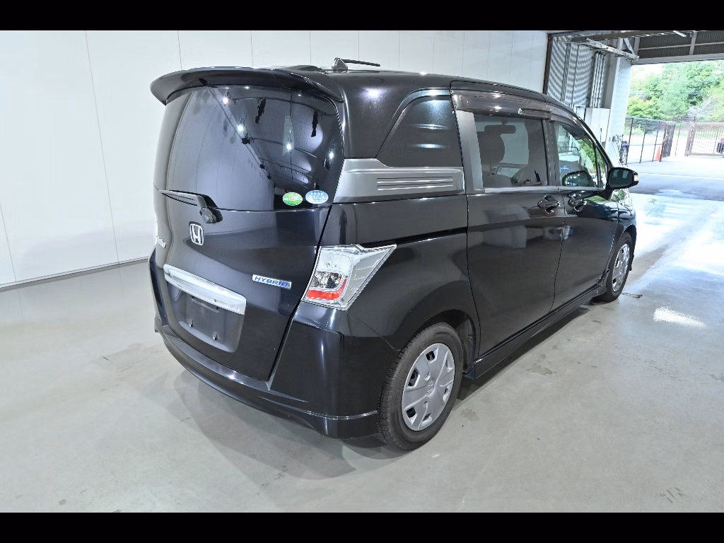 HONDA FREED SPIKE