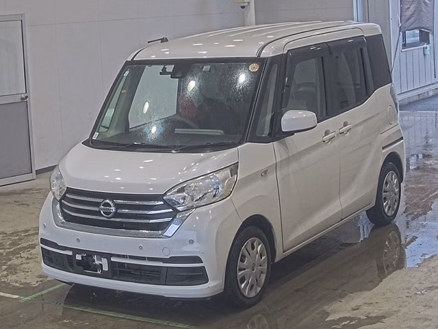 NISSAN DAYZ ROOX
