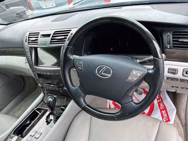 LEXUS LS460