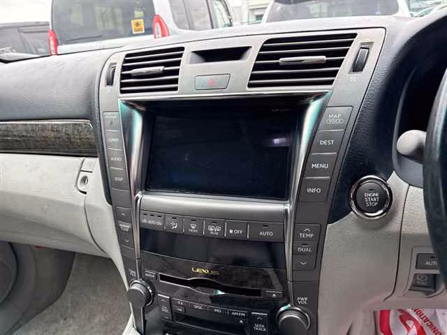 LEXUS LS460