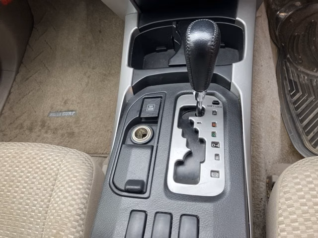 TOYOTA HILUX SURF