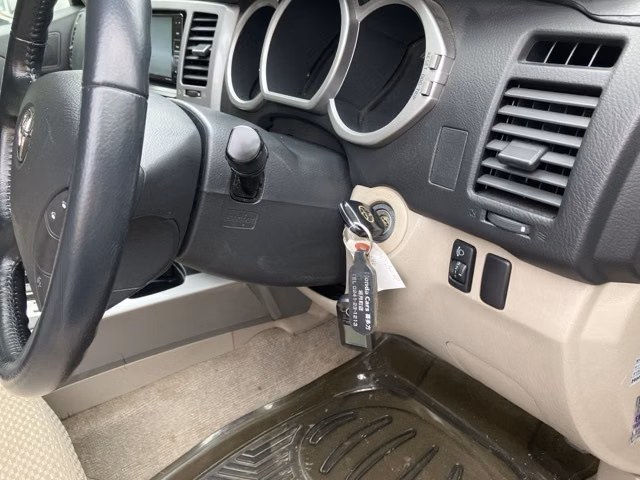 TOYOTA HILUX SURF