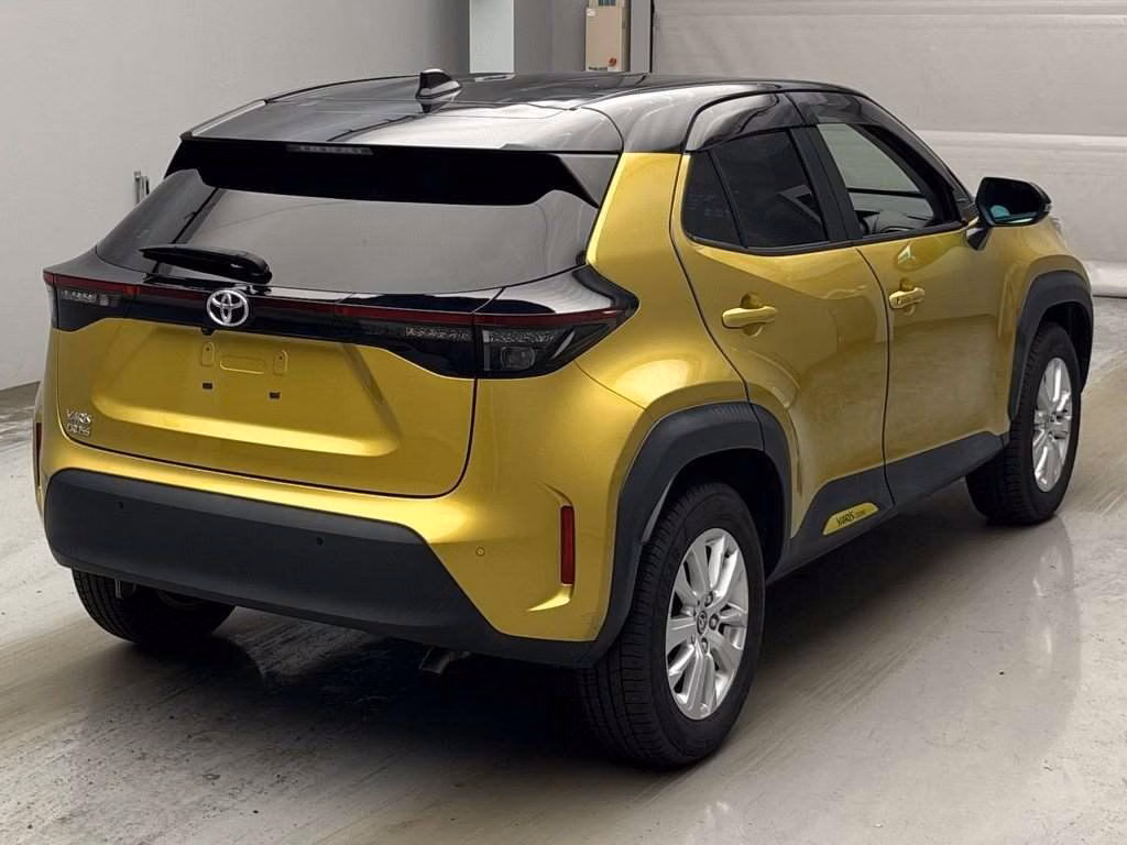 TOYOTA YARIS CROSS