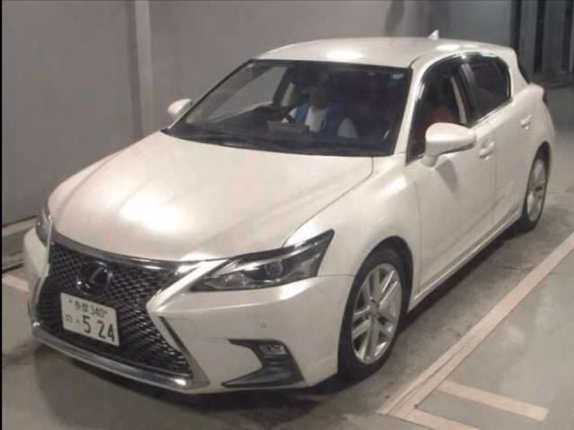 Lexus CT200h