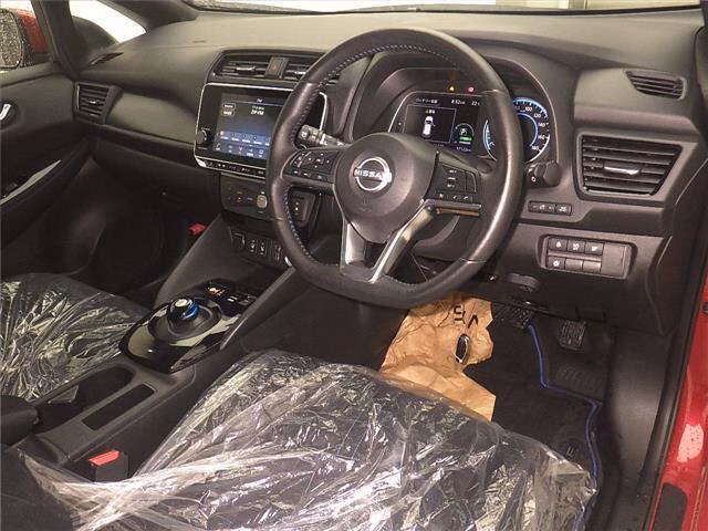 NISSAN LEAF
