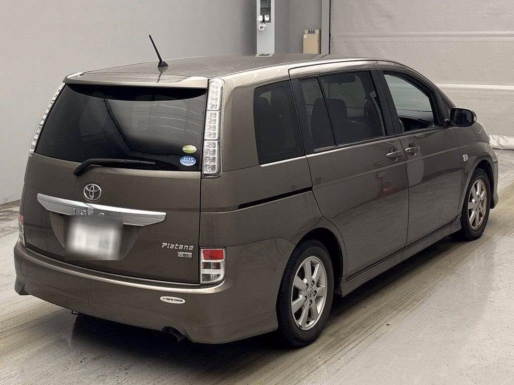 TOYOTA ISIS