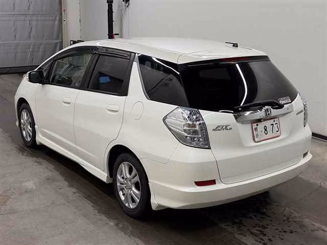 HONDA FIT SHUTTLE