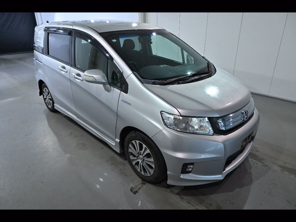 HONDA FREED SPIKE