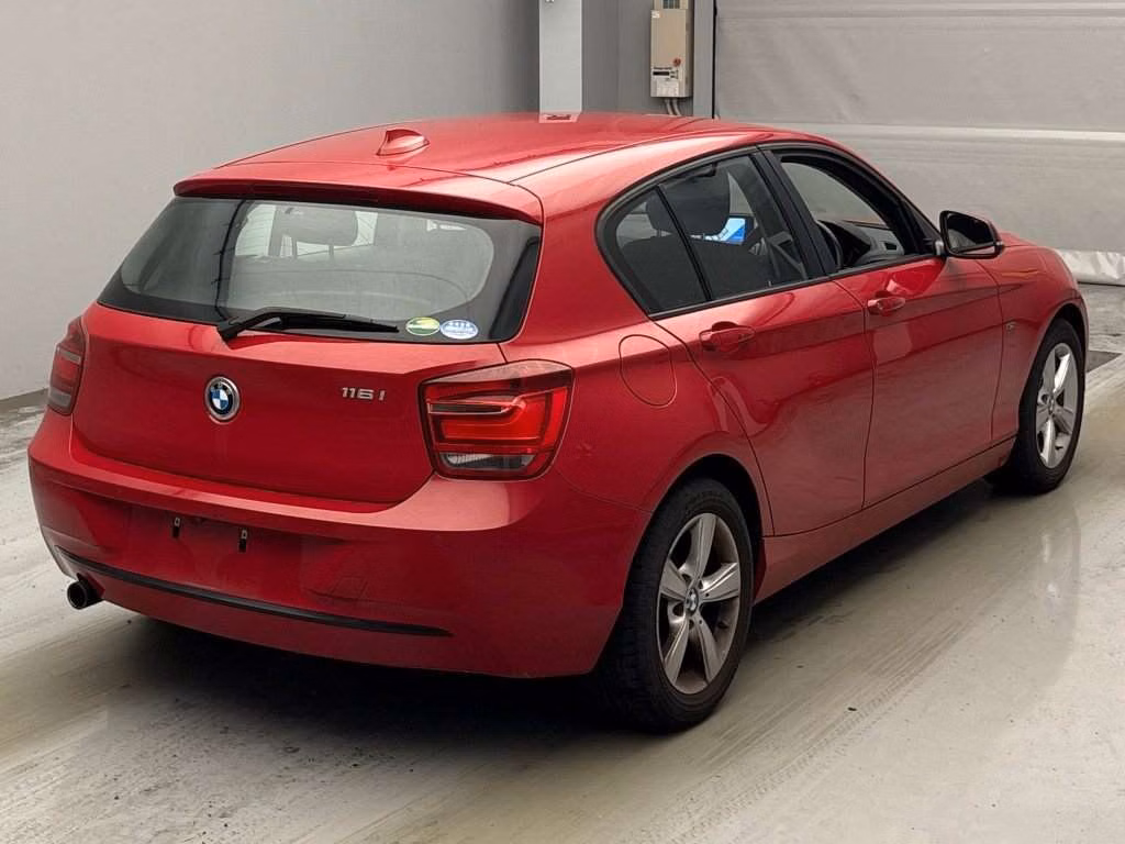 BMW 1-SERIES