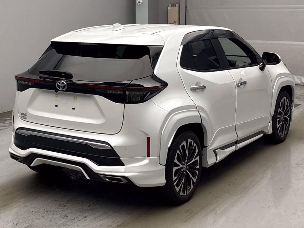 TOYOTA YARIS CROSS