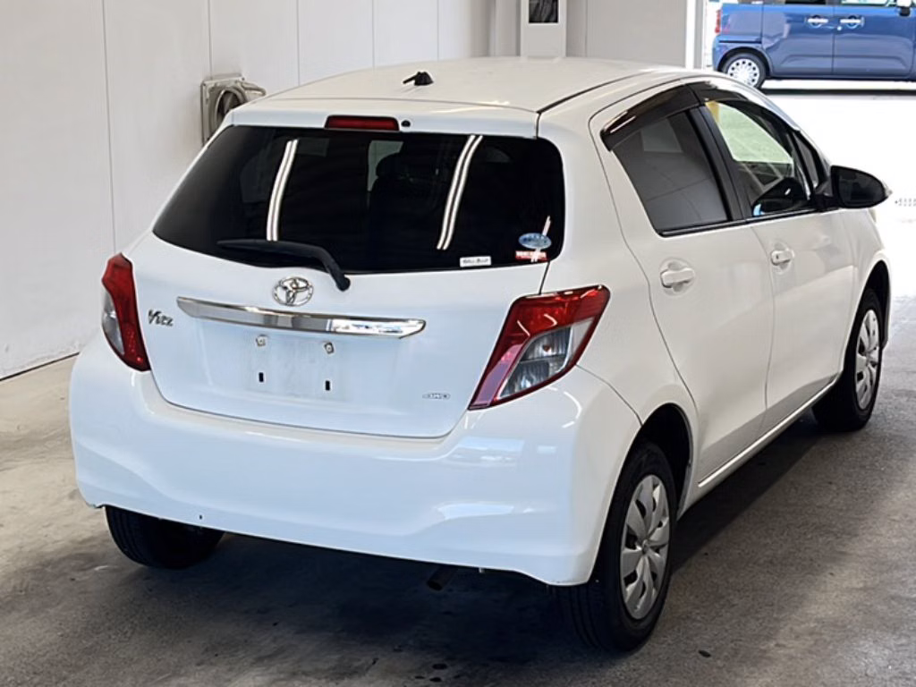 TOYOTA VITZ