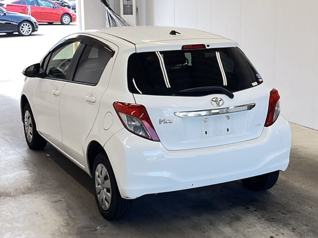 TOYOTA VITZ