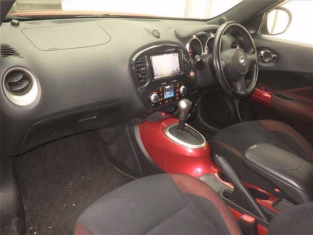 NISSAN JUKE
