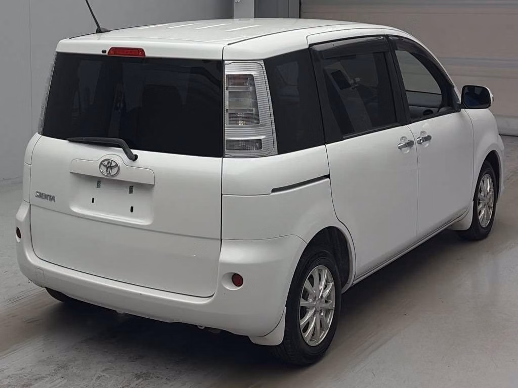 TOYOTA SIENTA