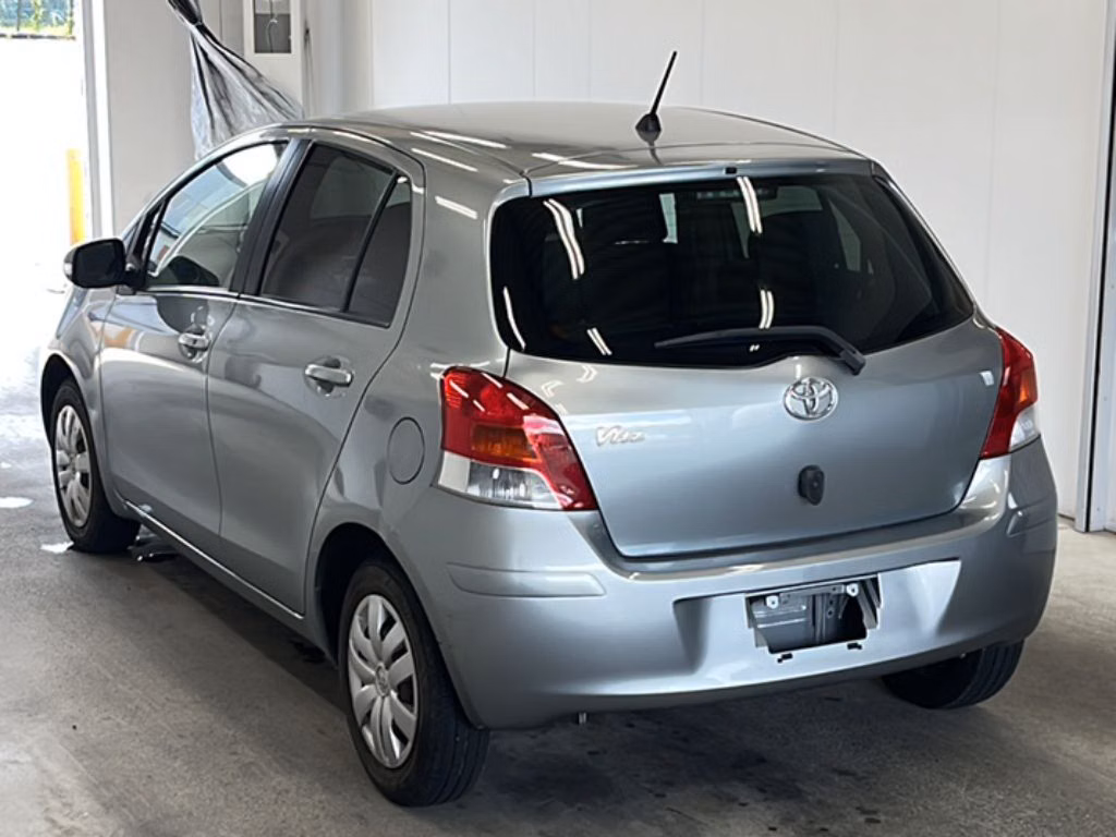 TOYOTA VITZ