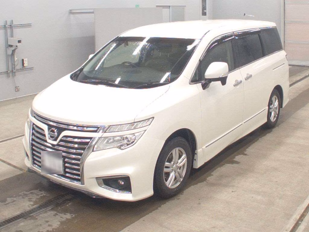 NISSAN ELGRAND