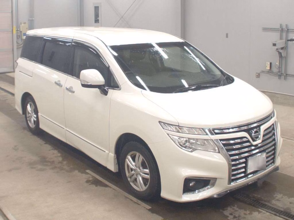 NISSAN ELGRAND