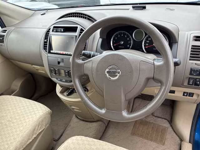 NISSAN LAFESTA