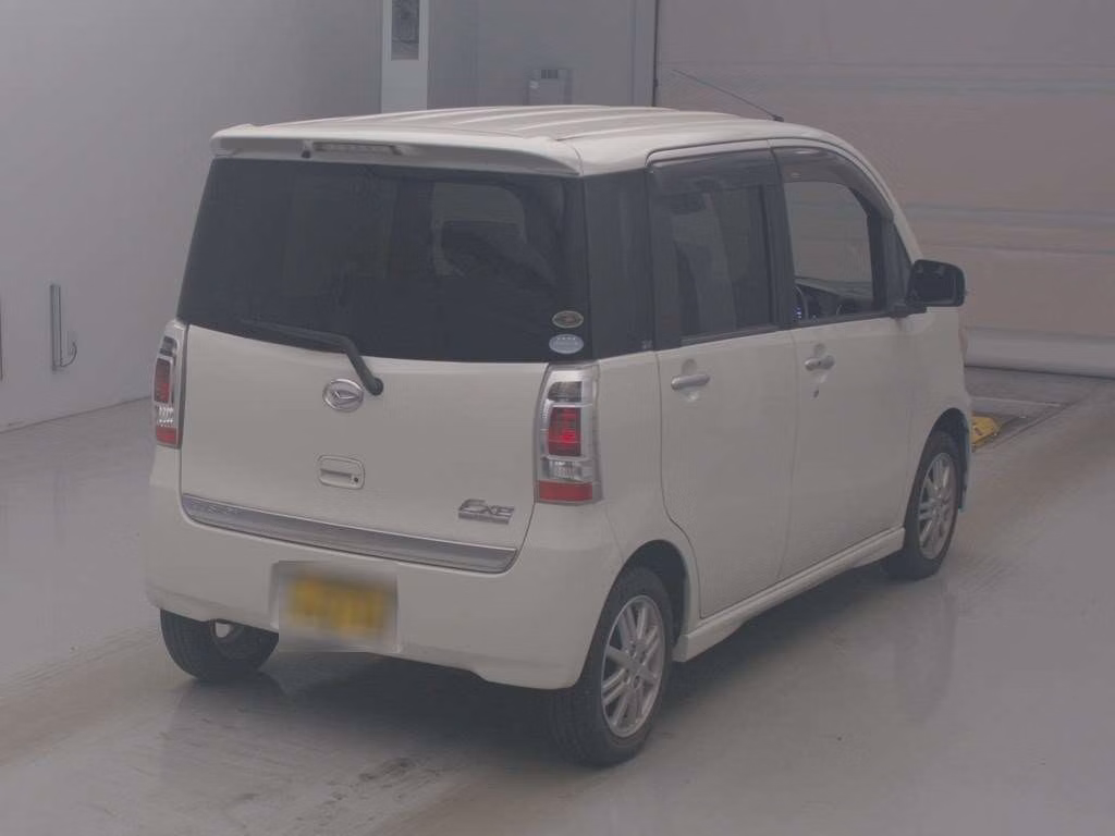 DAIHATSU TANTO EXE