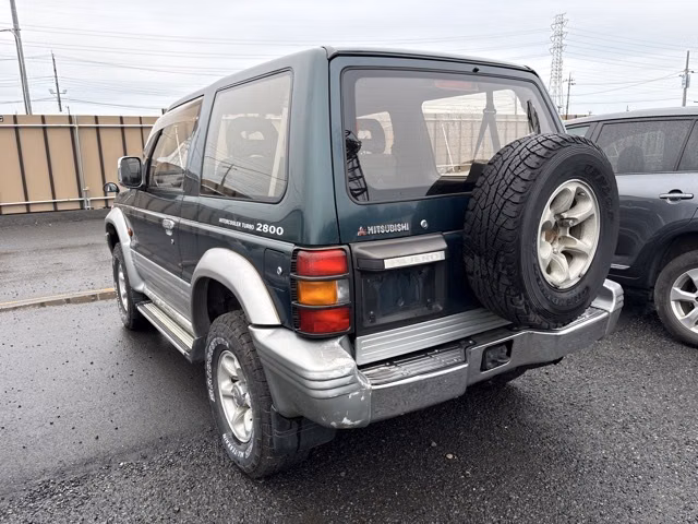 MITSUBISHI PAJERO