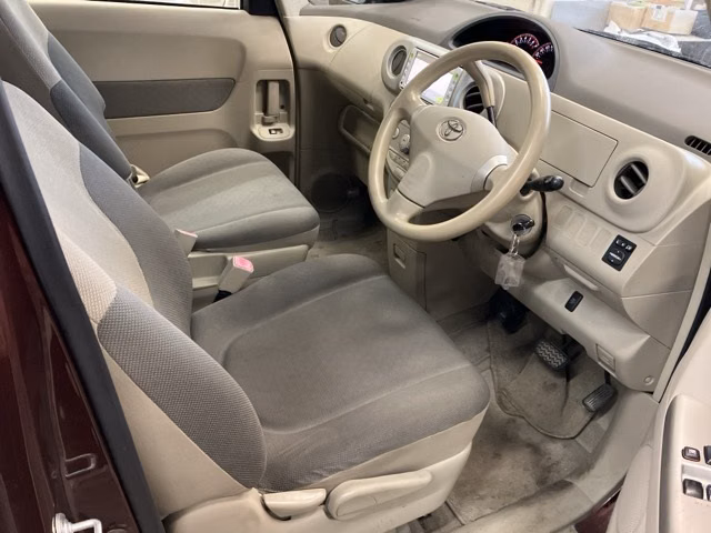 TOYOTA PORTE