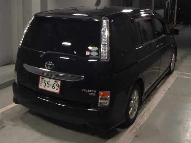 TOYOTA ISIS