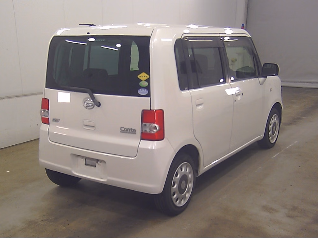 DAIHATSU MOVE CONTE