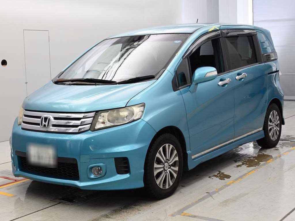 HONDA FREED SPIKE