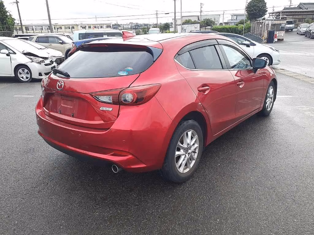 MAZDA AXELA