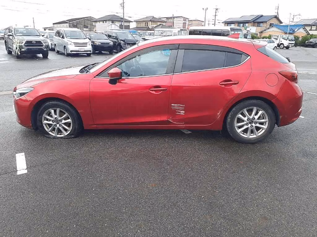 MAZDA AXELA