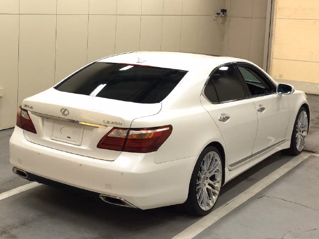 LEXUS LS460
