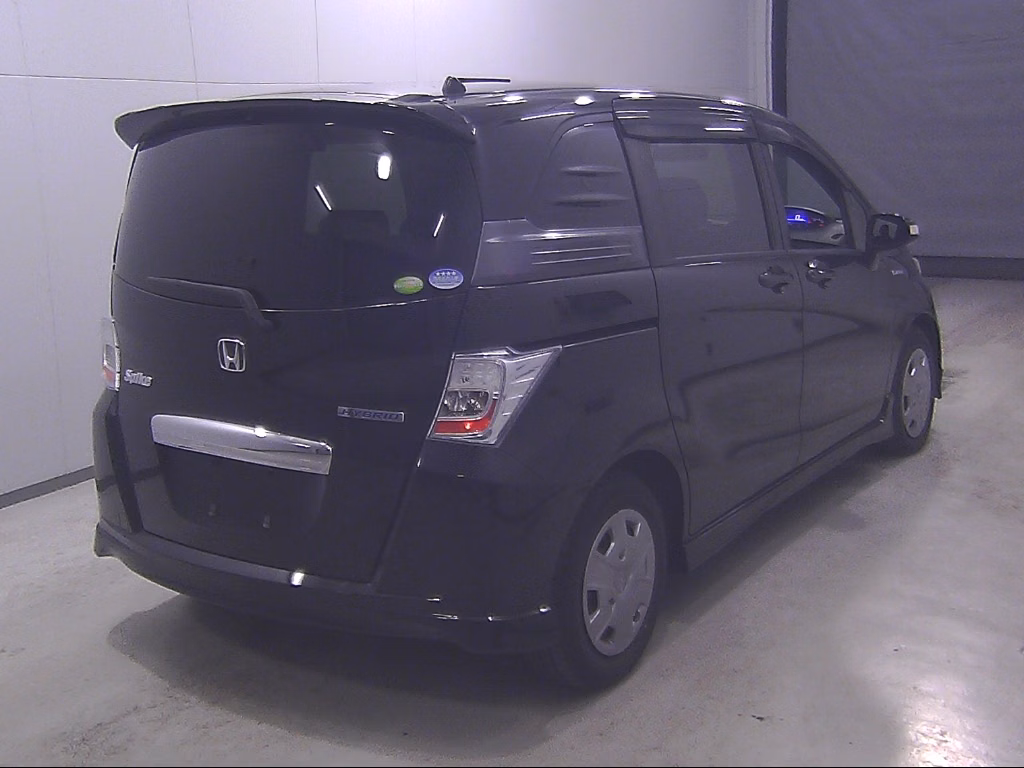 HONDA FREED SPIKE