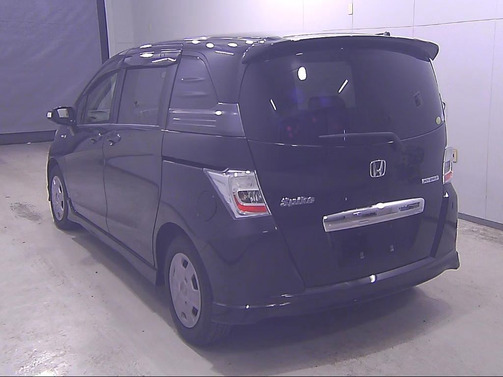 HONDA FREED SPIKE