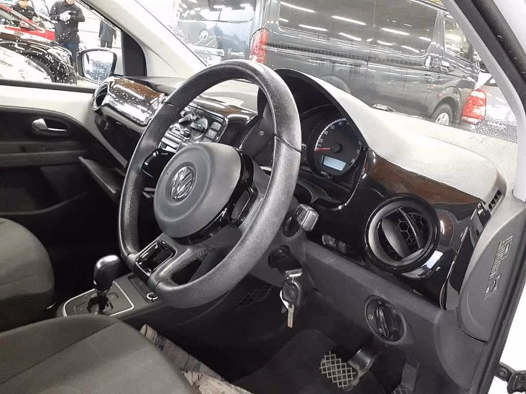 Volkswagen up!