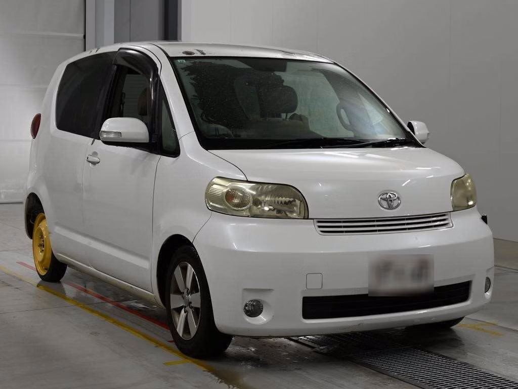 TOYOTA PORTE