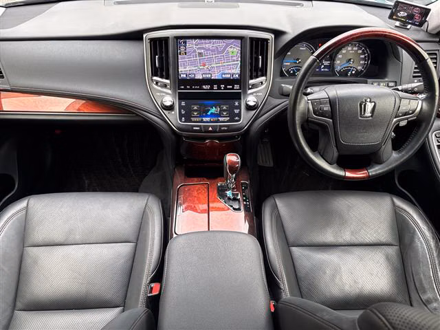 Toyota Crown Majesta
