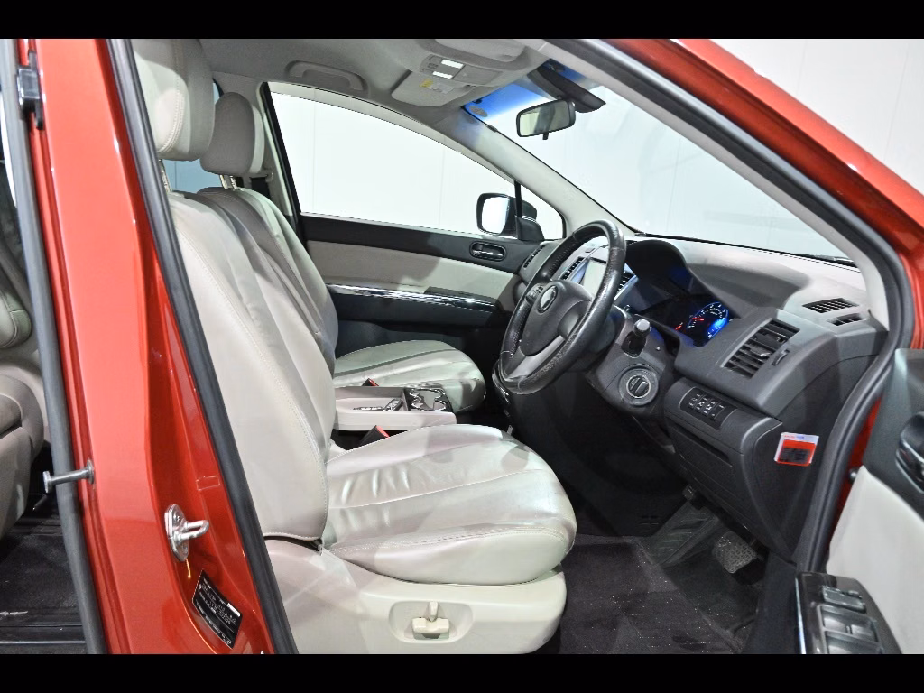 MAZDA MPV