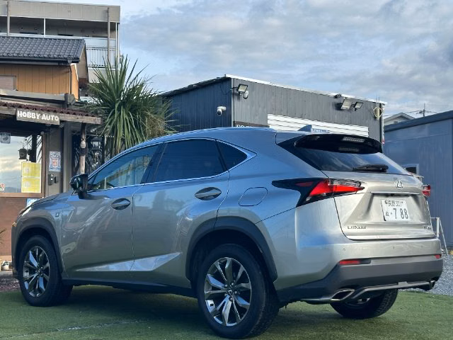 Lexus NX200t