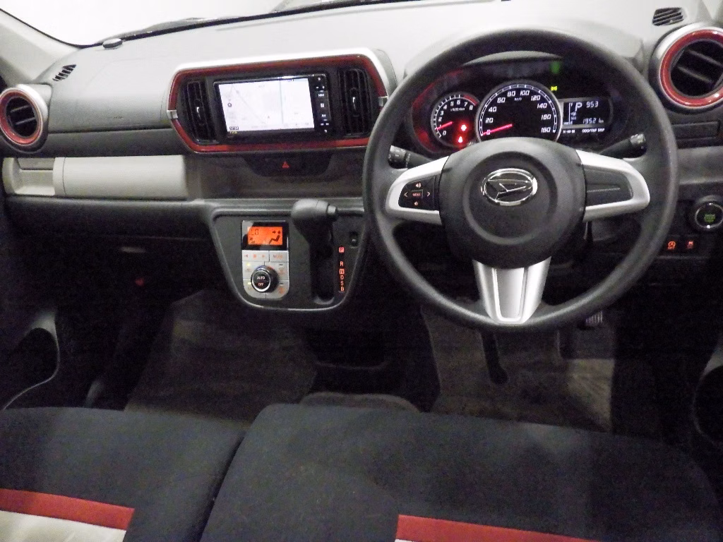 DAIHATSU BOON