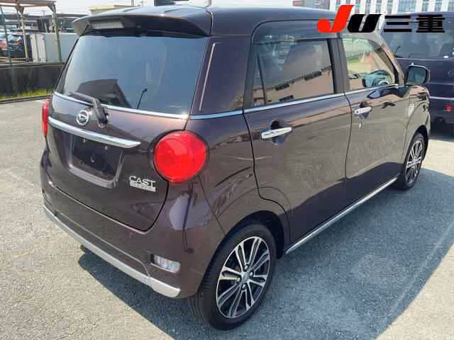 DAIHATSU CAST